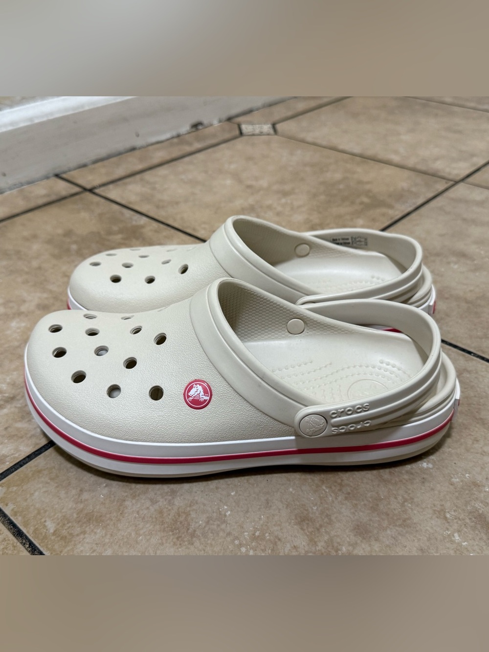 Women’s CROCS Classic - Picture 3 of 5